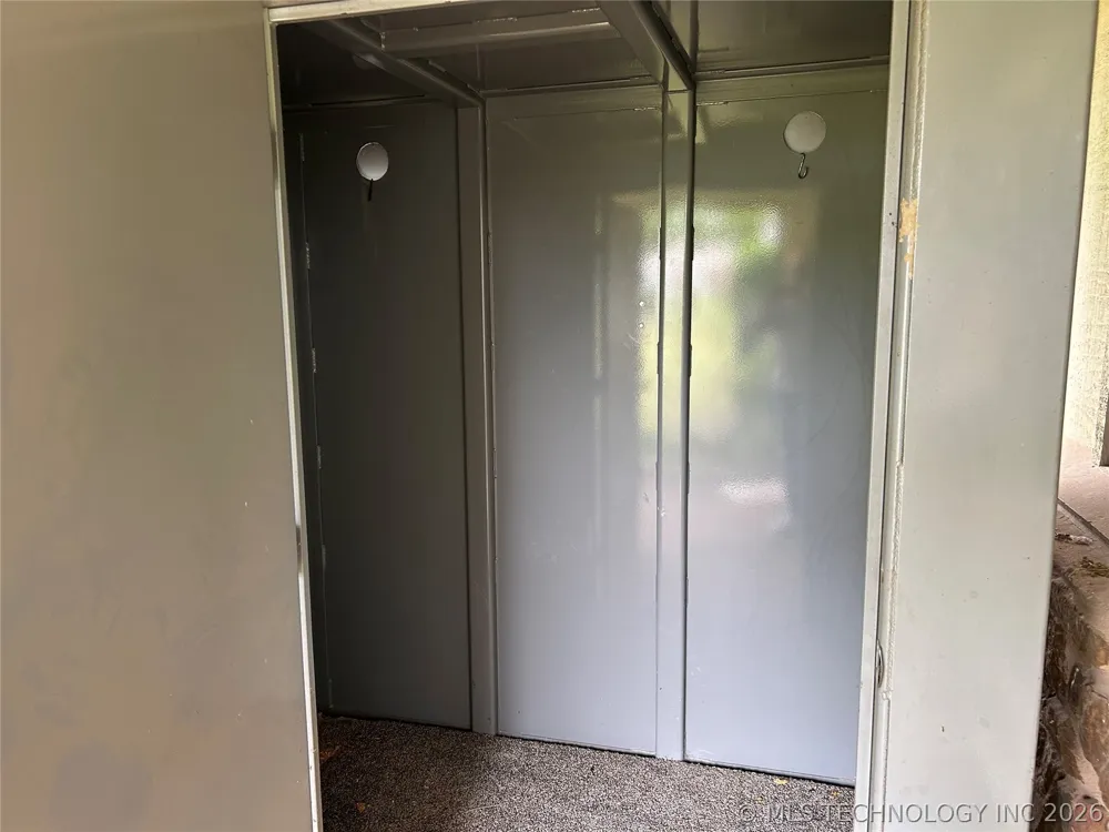 82 S Gladd Road Fort Gibson, OK 74434