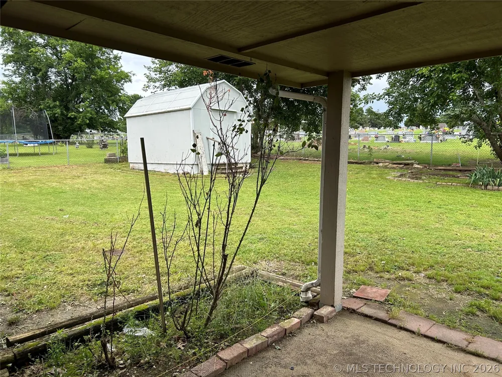 82 S Gladd Road Fort Gibson, OK 74434
