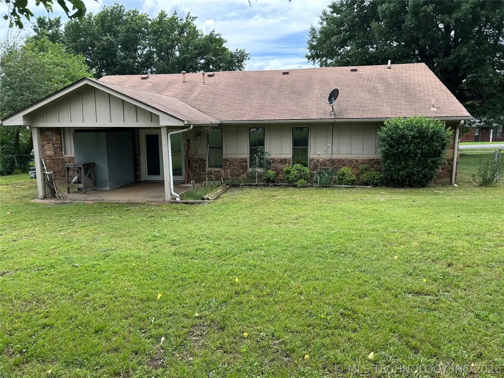 82 S Gladd Road Fort Gibson, OK 74434