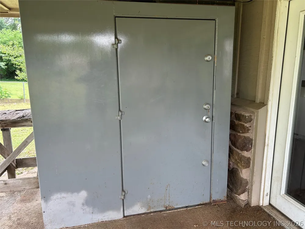 82 S Gladd Road Fort Gibson, OK 74434