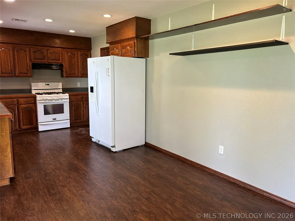 82 S Gladd Road Fort Gibson, OK 74434
