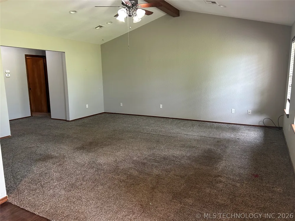 82 S Gladd Road Fort Gibson, OK 74434