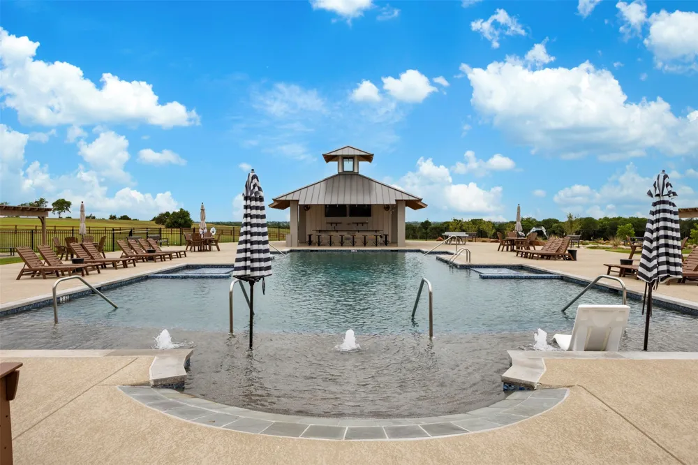Bynum Springs Oak Leaf, TX 76065