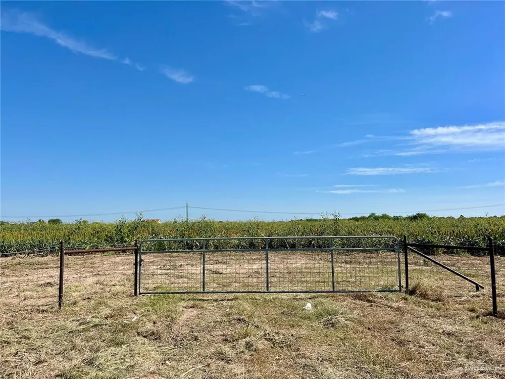 7821 Mile 19 Edcouch, TX 78538