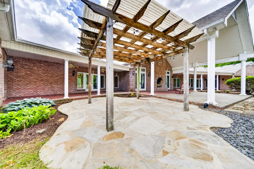 395B Allen Rd Goodlettsville, TN 37072