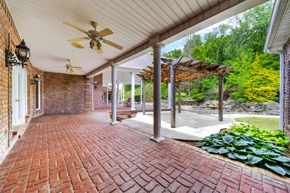 395B Allen Rd Goodlettsville, TN 37072