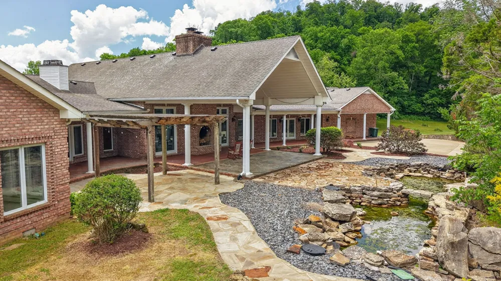 395B Allen Rd Goodlettsville, TN 37072