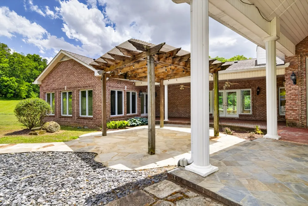 395B Allen Rd Goodlettsville, TN 37072