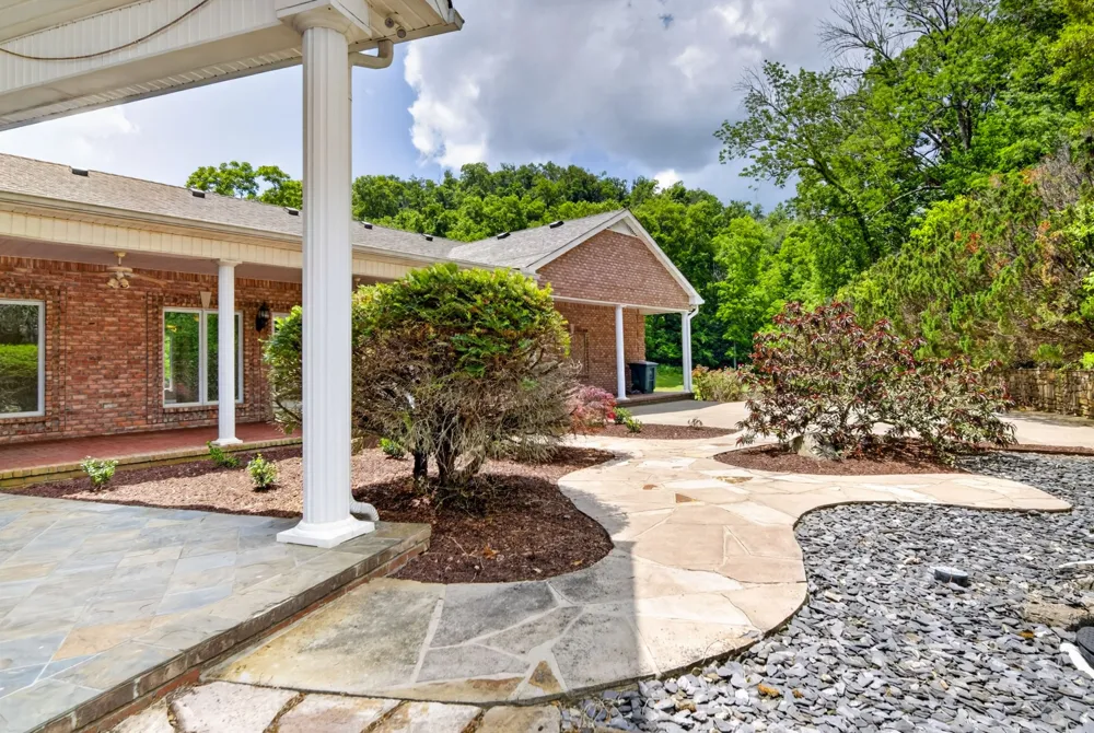 395B Allen Rd Goodlettsville, TN 37072