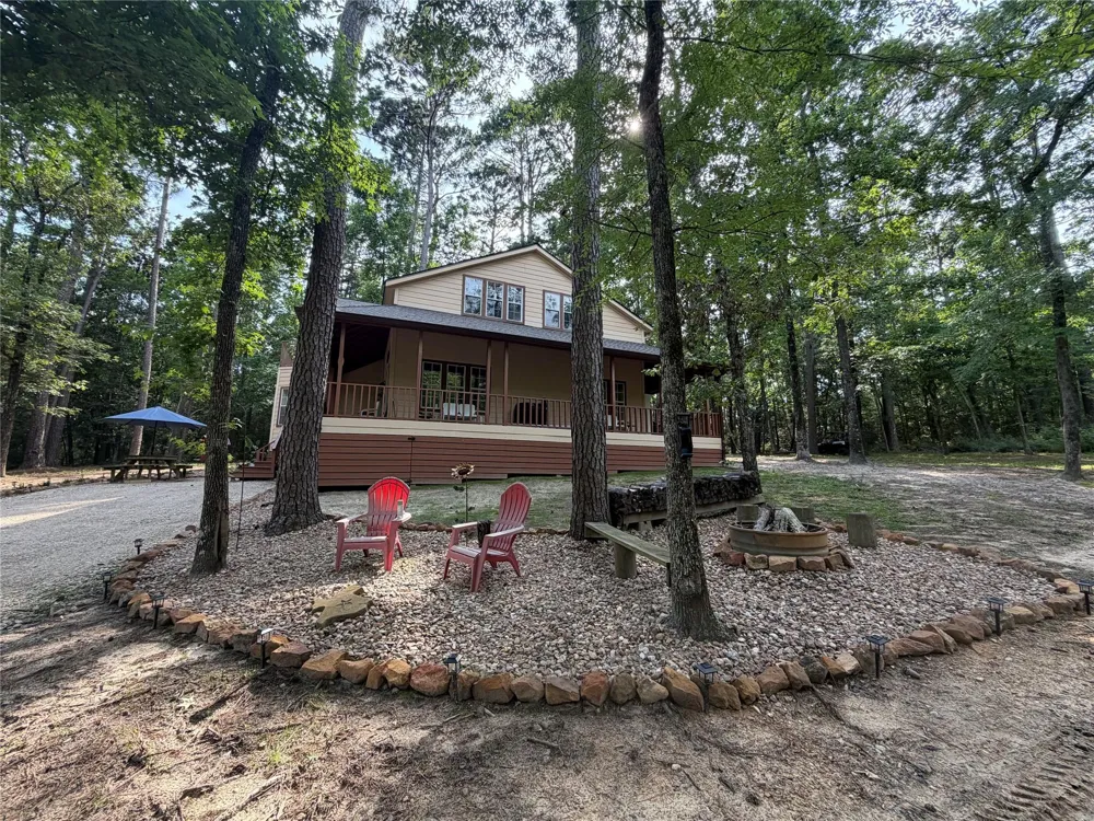 40 Dartmoor Court Coldspring, TX 77331