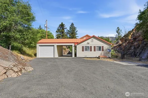 39879 W Mill Drive