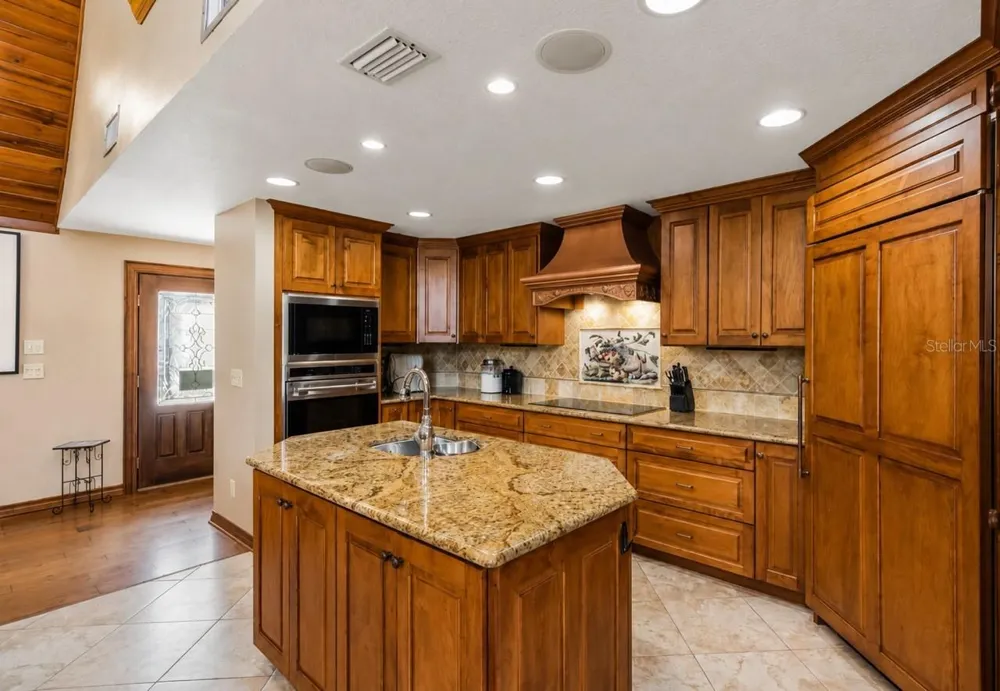 1944 LEVINE LANE Clearwater, FL 33760