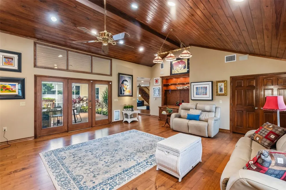 1944 LEVINE LANE Clearwater, FL 33760