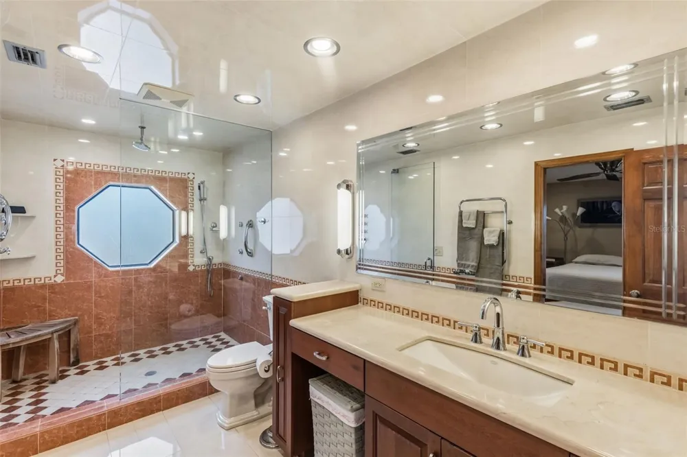 1944 LEVINE LANE Clearwater, FL 33760
