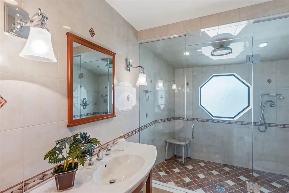 1944 LEVINE LANE Clearwater, FL 33760