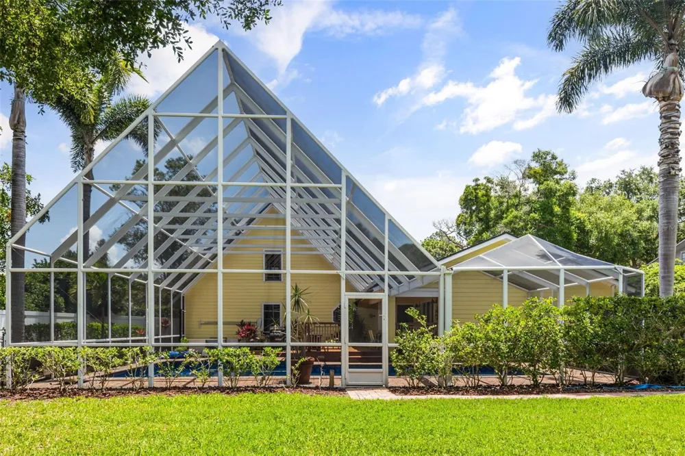 1944 LEVINE LANE Clearwater, FL 33760