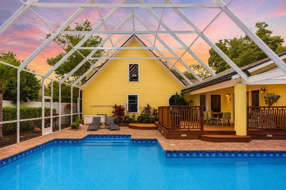 1944 LEVINE LANE Clearwater, FL 33760