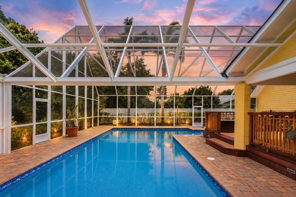 1944 LEVINE LANE Clearwater, FL 33760
