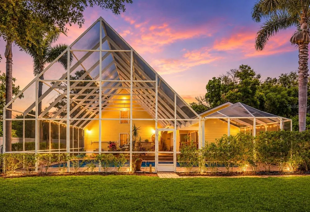 1944 LEVINE LANE Clearwater, FL 33760