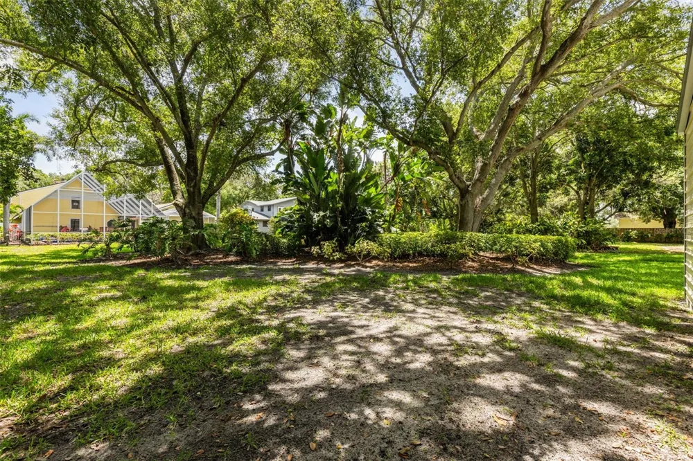 1944 LEVINE LANE Clearwater, FL 33760