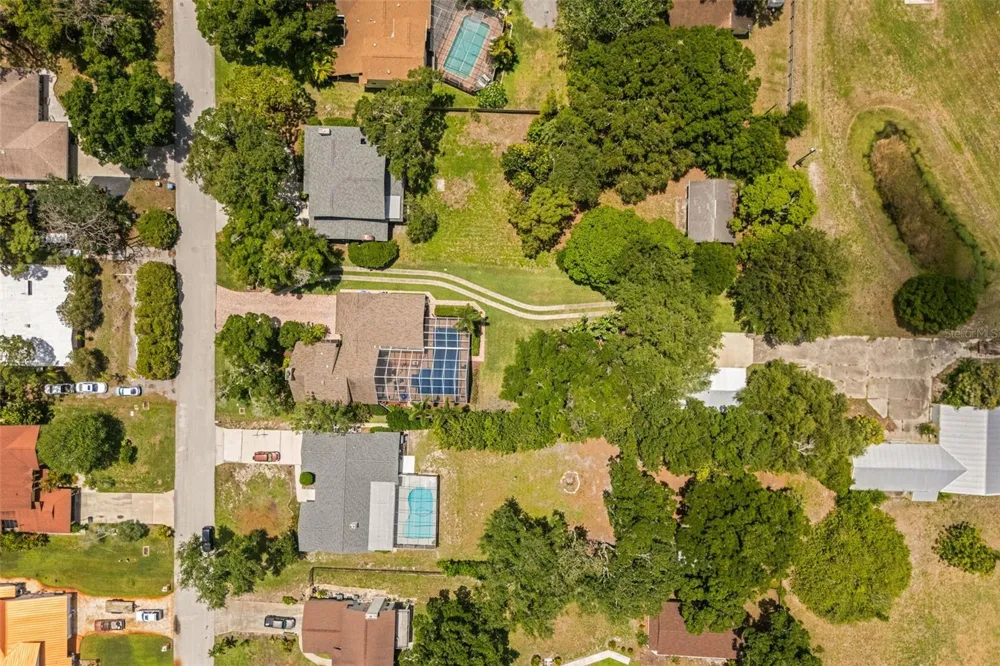 1944 LEVINE LANE Clearwater, FL 33760