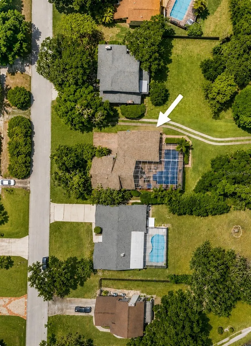 1944 LEVINE LANE Clearwater, FL 33760