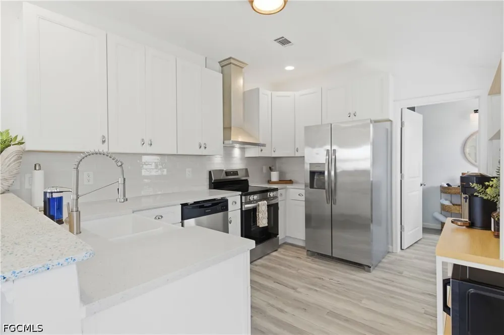 Coco Plum Drive Matlacha, FL 33993