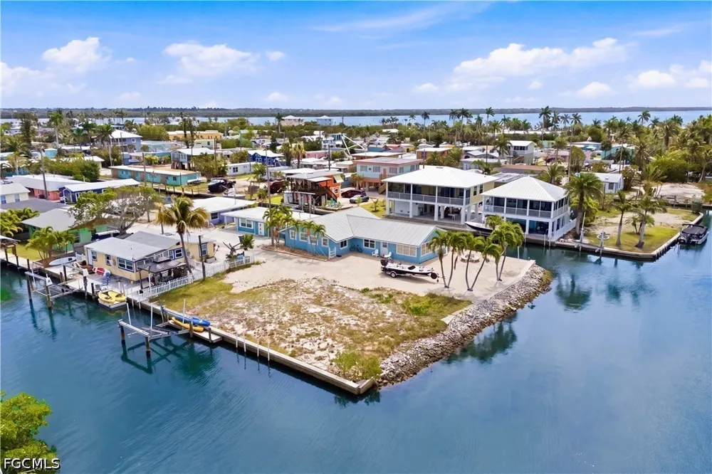 Coco Plum Drive Matlacha, FL 33993