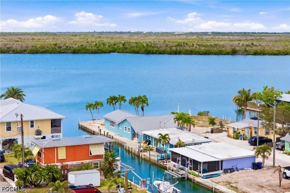 Coco Plum Drive Matlacha, FL 33993