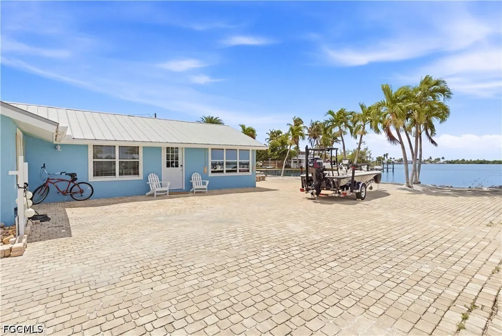 Coco Plum Drive Matlacha, FL 33993