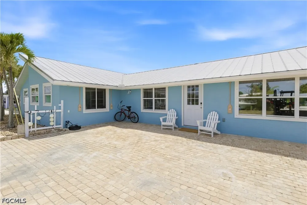 Coco Plum Drive Matlacha, FL 33993