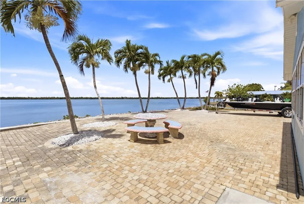 Coco Plum Drive Matlacha, FL 33993