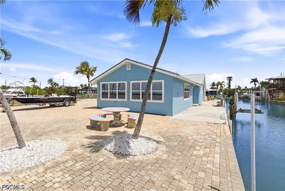 Coco Plum Drive Matlacha, FL 33993