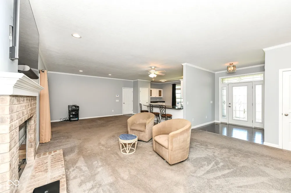 6425 900 W Elwood, IN 46036