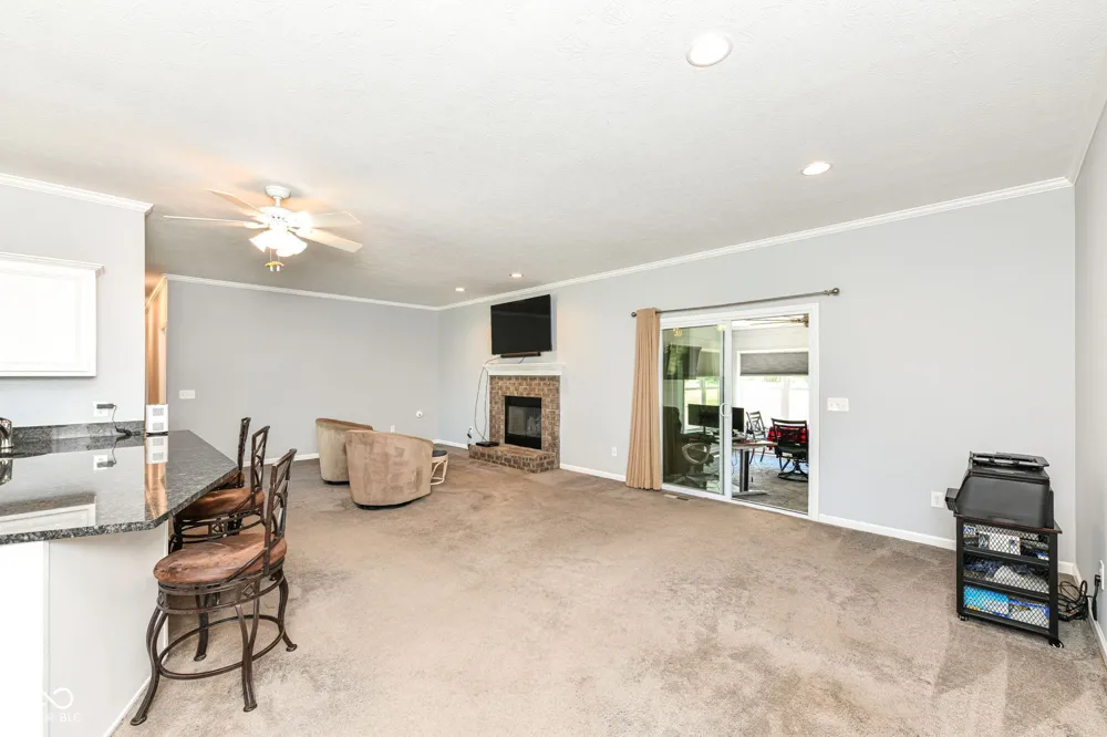 6425 900 W Elwood, IN 46036