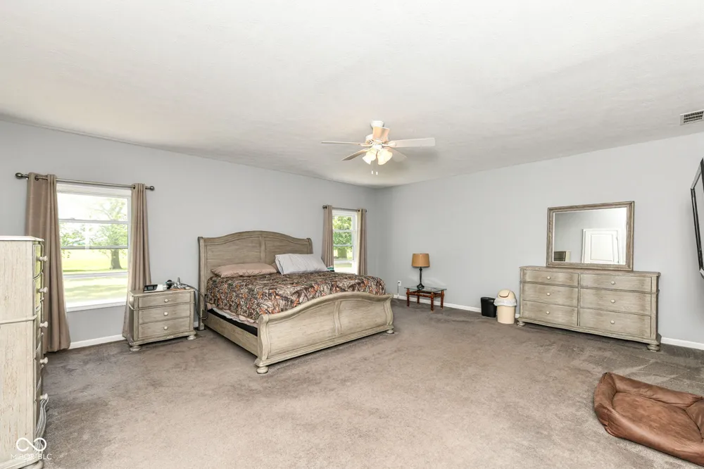 6425 900 W Elwood, IN 46036