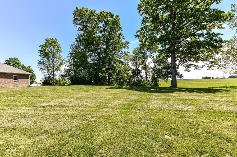6425 900 W Elwood, IN 46036