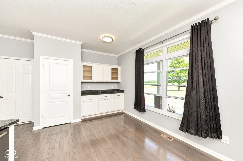 6425 900 W Elwood, IN 46036