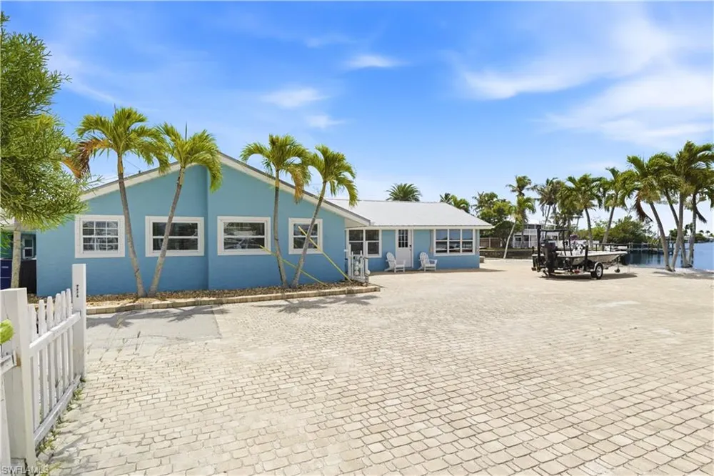 2669 Coco Plum Drive Matlacha, FL 33993