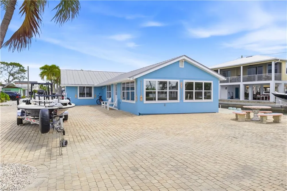 2669 Coco Plum Drive Matlacha, FL 33993
