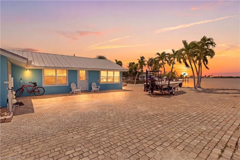 2669 Coco Plum Drive Matlacha, FL 33993