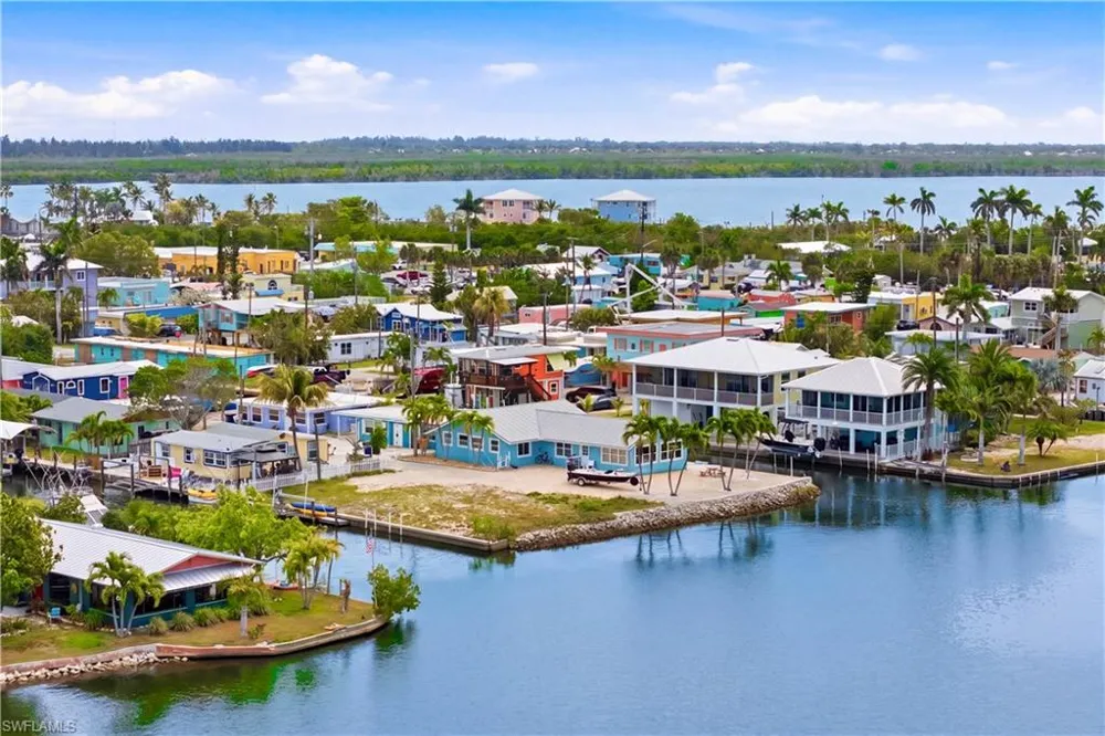 2669 Coco Plum Drive Matlacha, FL 33993