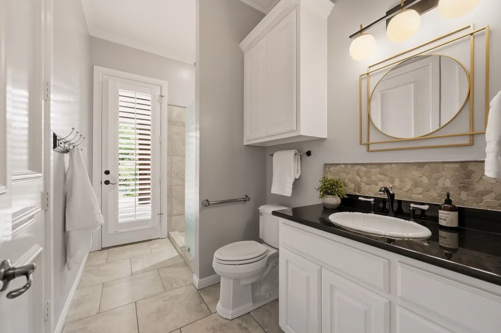 3091 Whispering Oaks Drive Highland Village, TX 75077