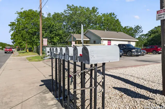 926/930 Drury Lane San Antonio, TX 78221