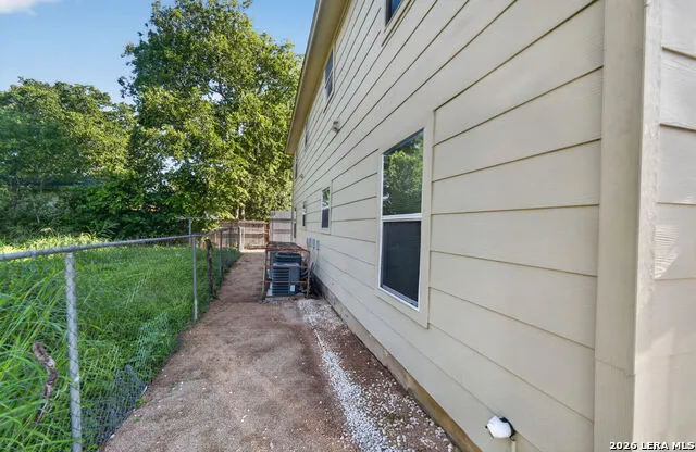 926/930 Drury Lane San Antonio, TX 78221