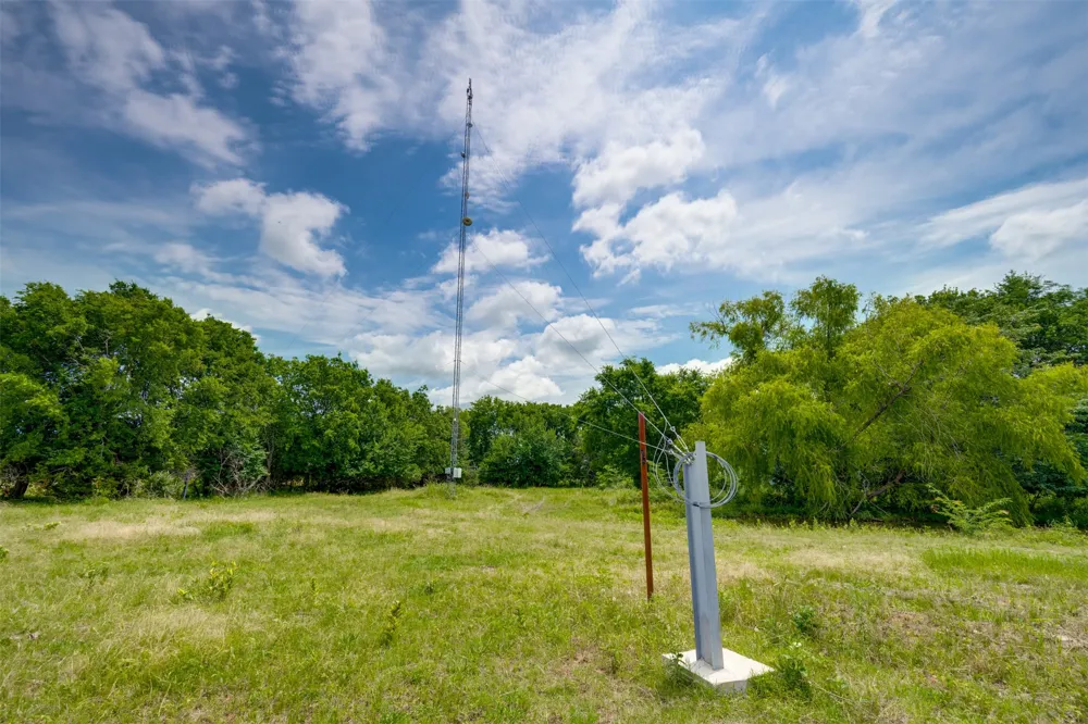 9958 Farm Road 79 Sumner, TX 75486