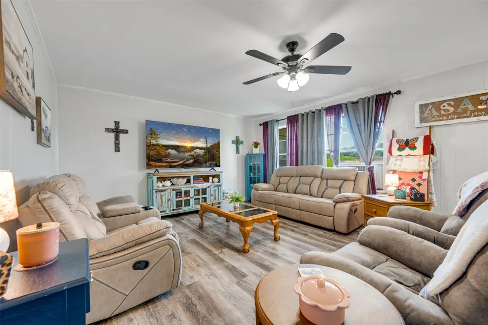 9958 Farm Road 79 Sumner, TX 75486