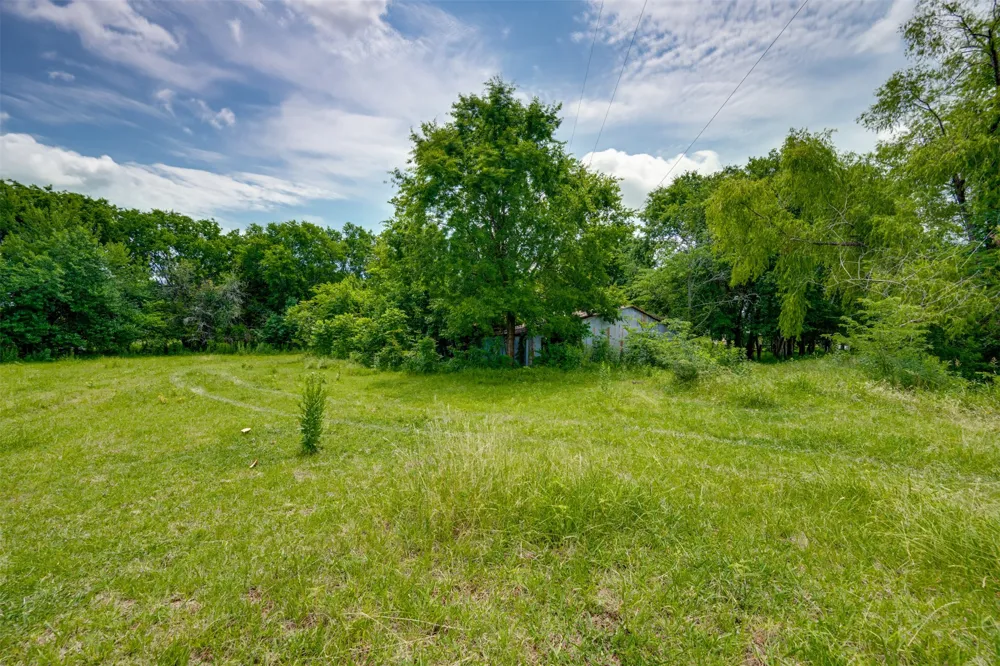 9958 Farm Road 79 Sumner, TX 75486