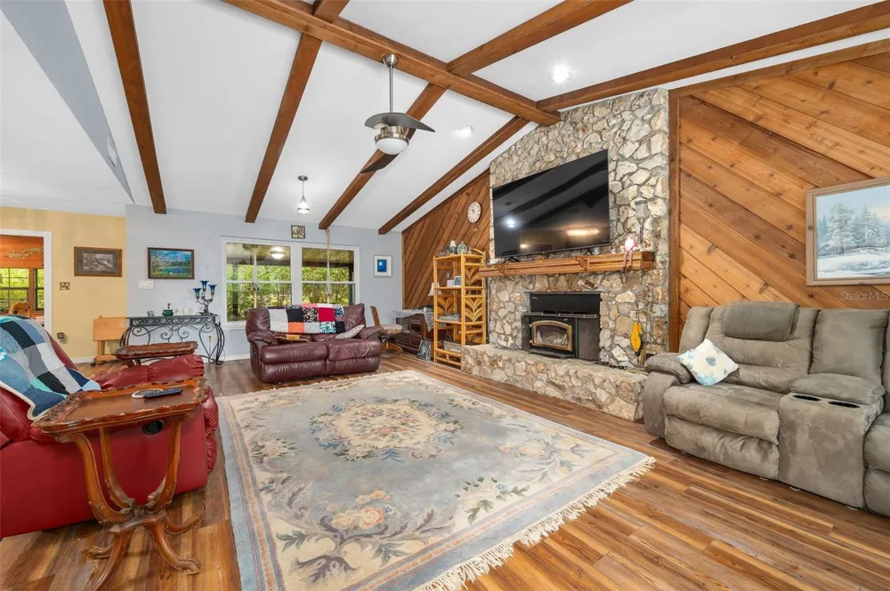 16422 NE 10TH STREET Gainesville, FL 32609