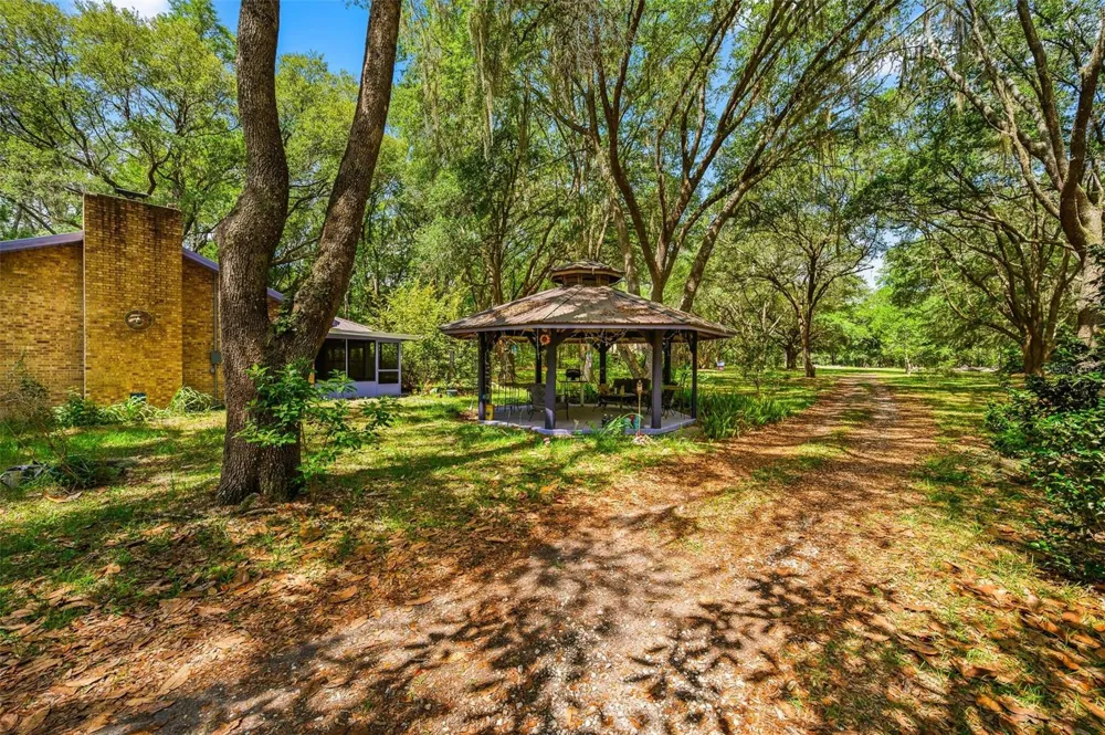 16422 NE 10TH STREET Gainesville, FL 32609